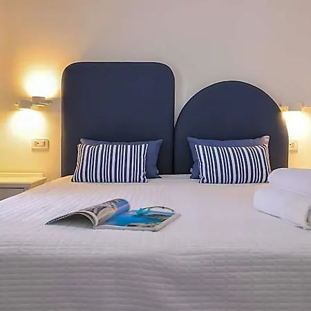 Hotel Boutique Ideal 4*