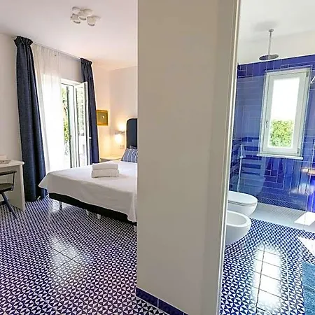 Hotel Boutique Ideal 4*