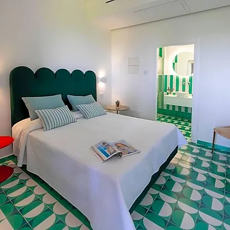 Hotel Boutique Ideal 4*